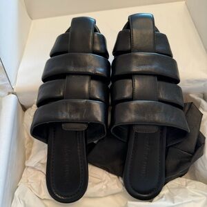 Jenni Kayne Leather Camilla Mule in black. Size 39. Brand new in box.